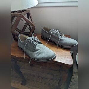 Men's grey buck shoes, size 9